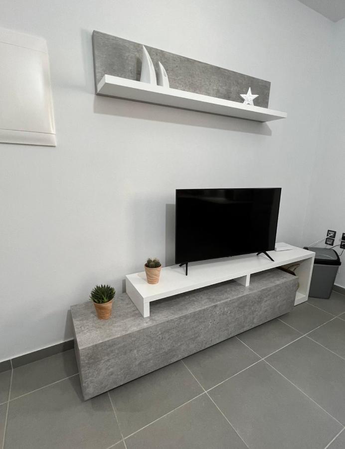 Thania'S House ,4 Minutes From The Center Of Hermoulis Ermoupoli Exterior foto